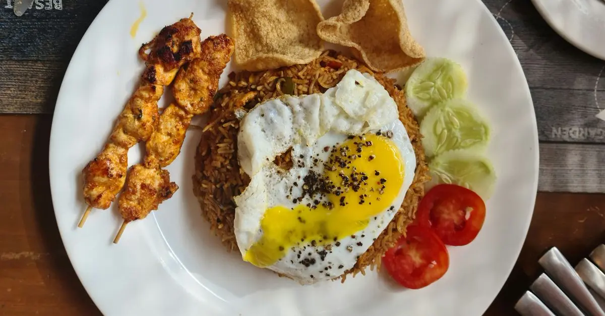 Cómo hacer un delicioso arroz a la cubana: Receta y consejos